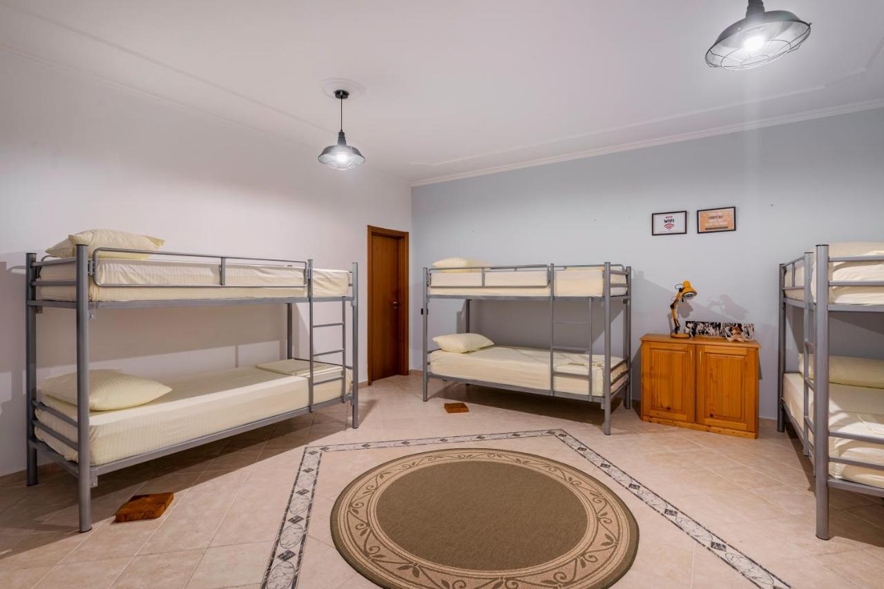 Hostel Nena Semi Tirana Bagian luar foto