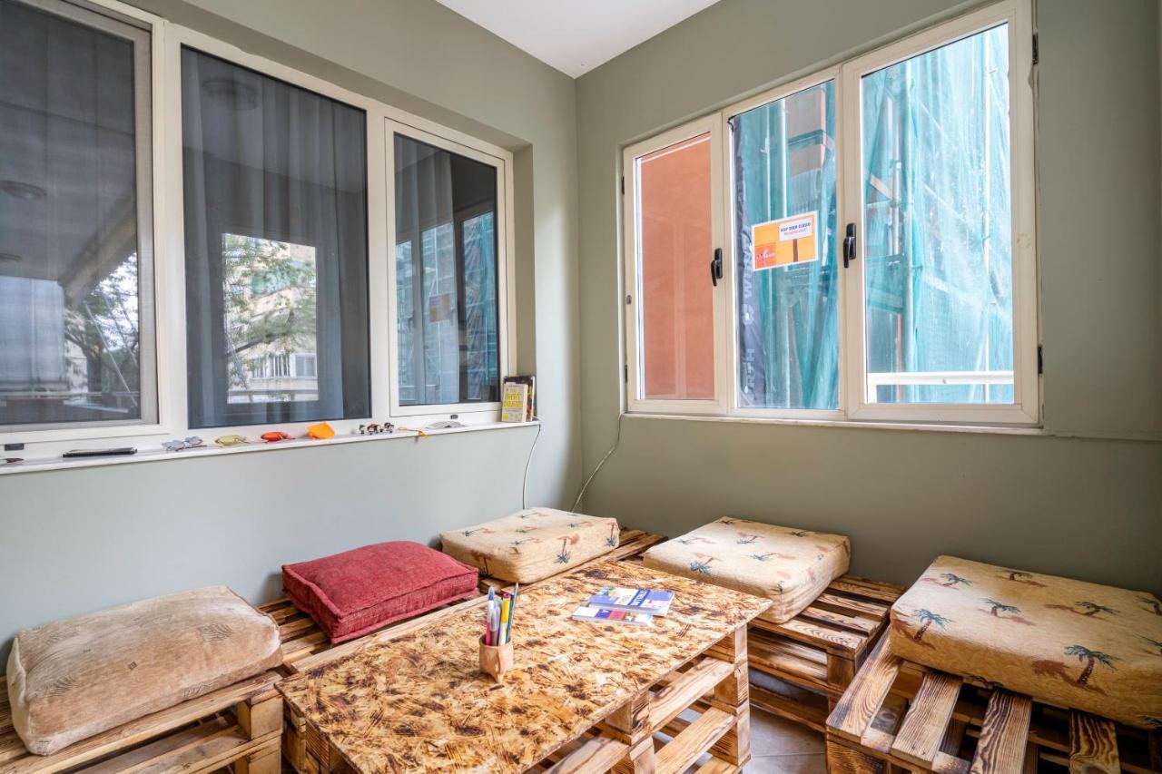 Hostel Nena Semi Tirana Bagian luar foto