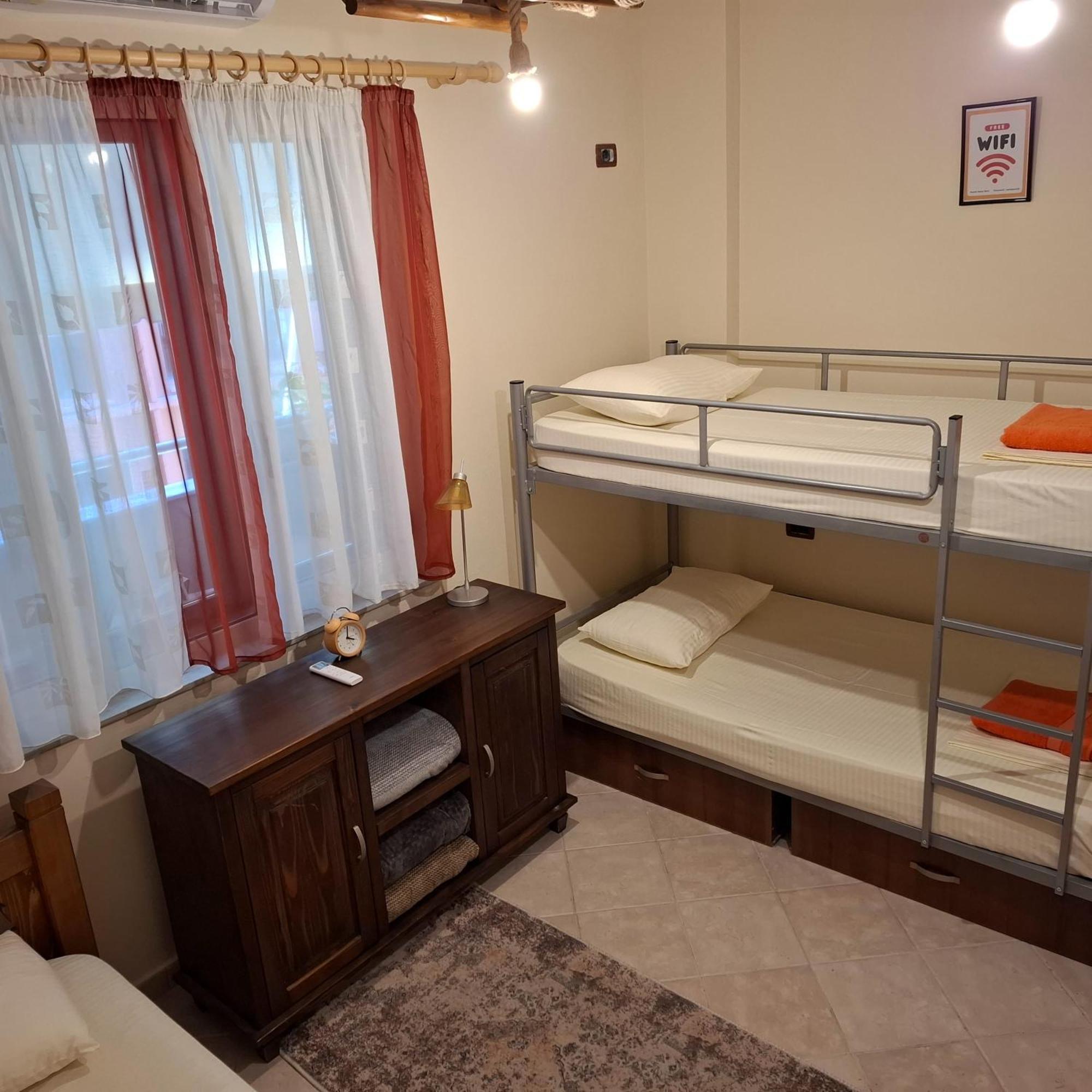 Hostel Nena Semi Tirana Bagian luar foto
