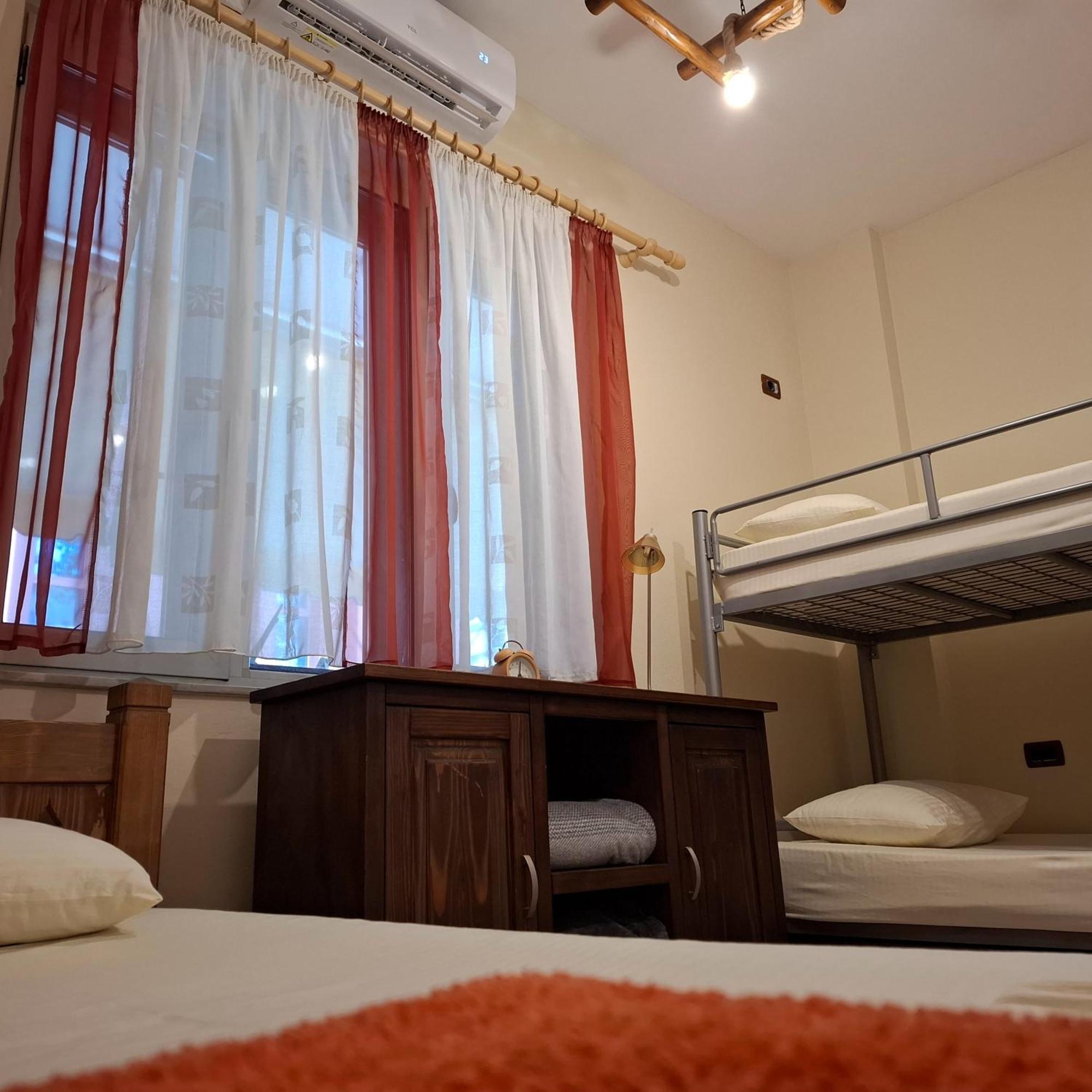 Hostel Nena Semi Tirana Bagian luar foto